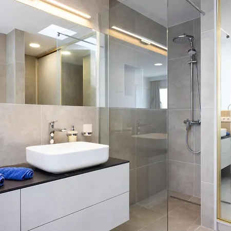 Lujoso Frente Al Mar Con Terrazas, Aire Acondicionado Y Wi-fi En Tenerife - Es-279-8 شقة